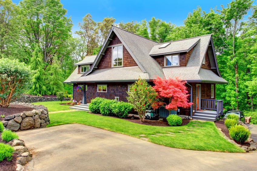 A nice house in spring.